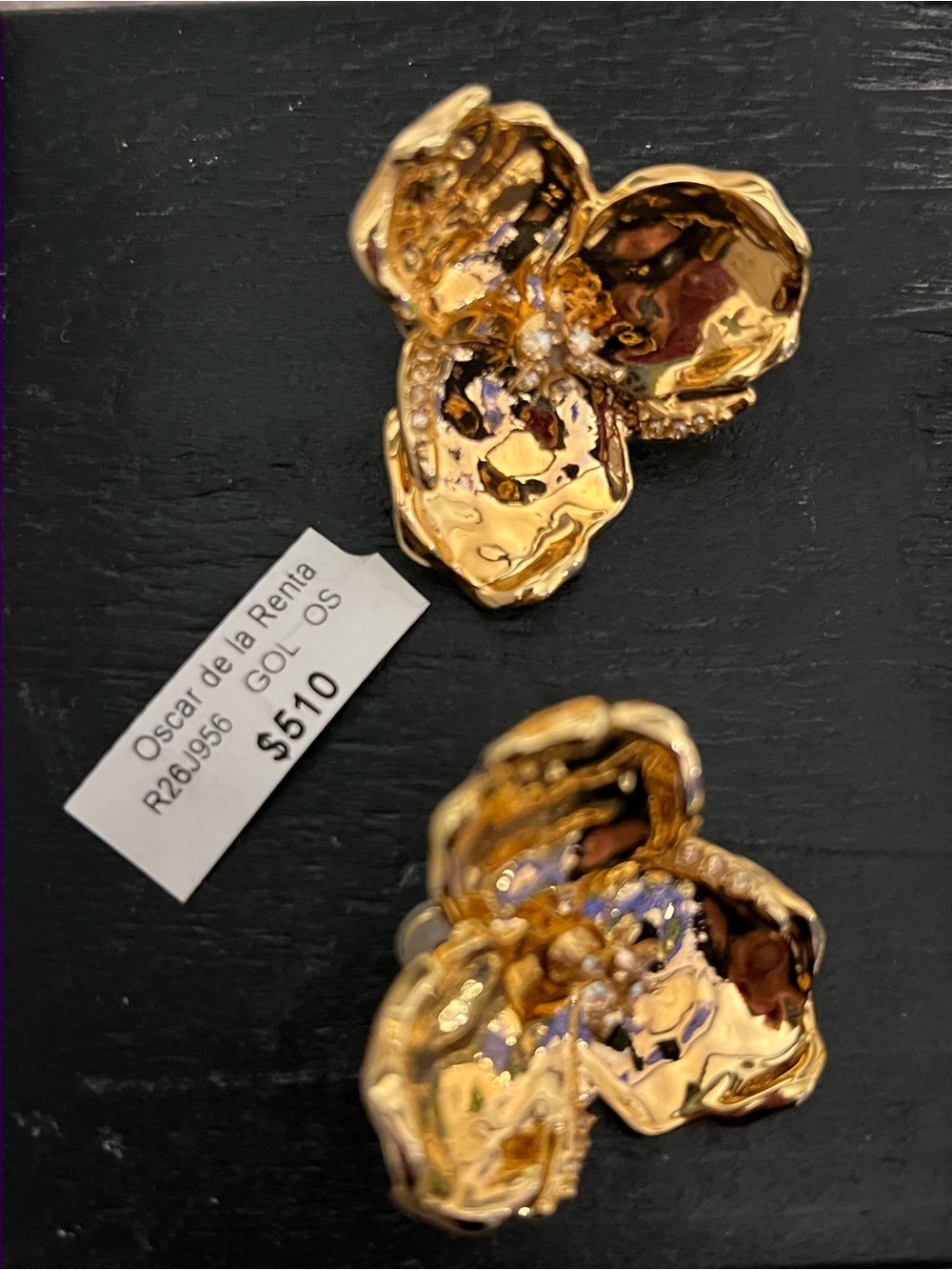Oscar de la Renta Gold Floral Post Back Earrings. New - Picture 4 of 5
